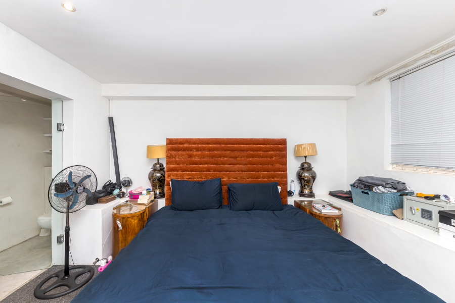 2 Bedroom Property for Sale in Woodstock Western Cape